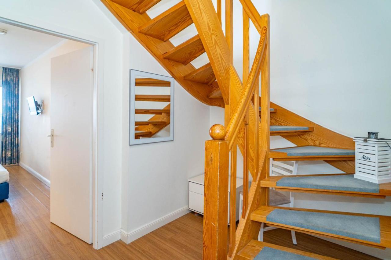 Atrium Apartment *